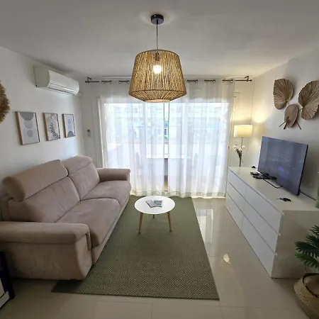 Cocon Bord De Mer, Elegant With Ac And Parking And Wifi Appartamento Le Lavandou
